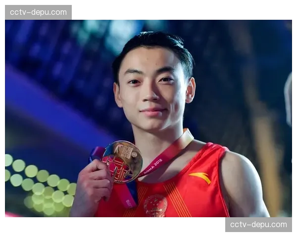 世界体操单项世界杯多哈站:中国选手邹敬园夺得双杠金牌,肖若腾获鞍马冠军 世界体操单项世界杯多哈站:中国选手邹敬园夺得双杠金牌,肖若腾获鞍马冠军
